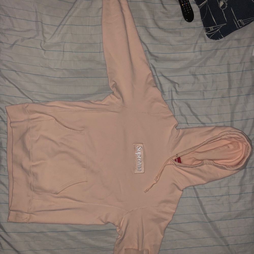 Supreme box logo